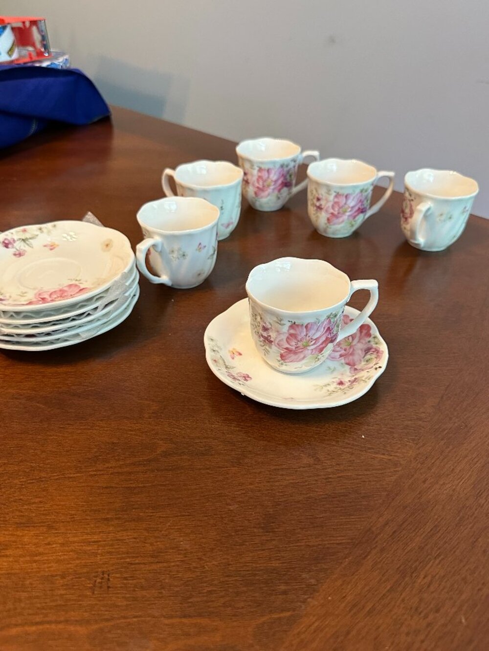 7 oz Porcelain Tea Cups and Saucers Set of 6, Pink Floral Design – 7oz/200ml